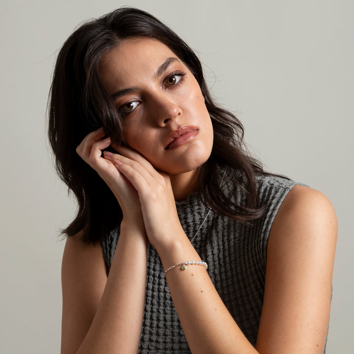 Dower & Hall Luna White Pearl Chain And Peridot Drop Bracelet