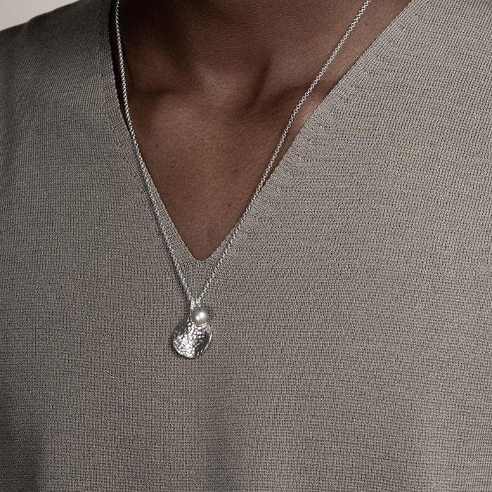 Dower & Hall Men's Hammered Disc & Dove Grey Freshwater Pearl Pendant
