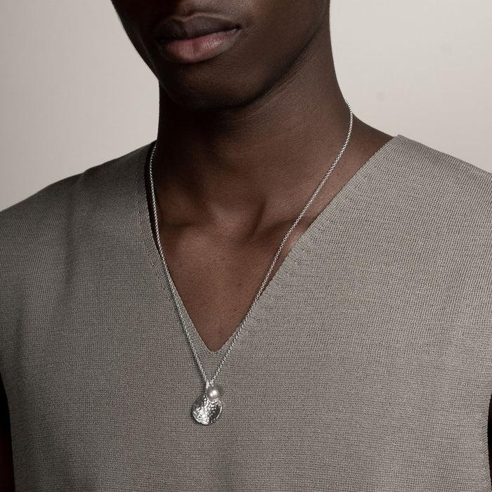 Dower & Hall Men's Hammered Disc & Dove Grey Freshwater Pearl Pendant