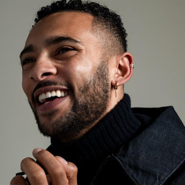 Dower & Hall Men's Single Hammered Raindrop Charm Story Hoop