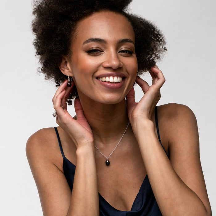 Dower & Hall Timeless Adjustable 10mm Oval Peacock Freshwater Pearl Pendant