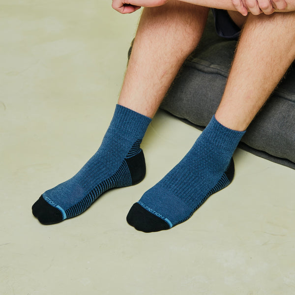 Dr. Motion Back Stripes Ribbed Cuff | Quarter Compression Socks For Men