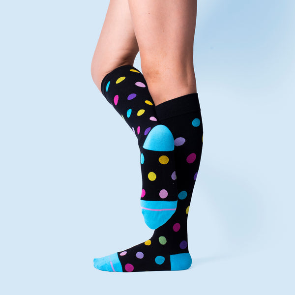 Dr. Motion Large Dots | Knee-High Compression Socks For Women