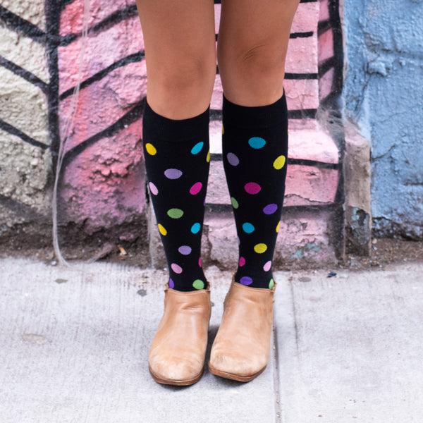 Dr. Motion Large Dots | Knee-High Compression Socks For Women