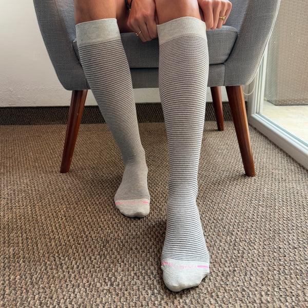 Dr. Motion Microstripe | Knee-High Compression Socks For Women