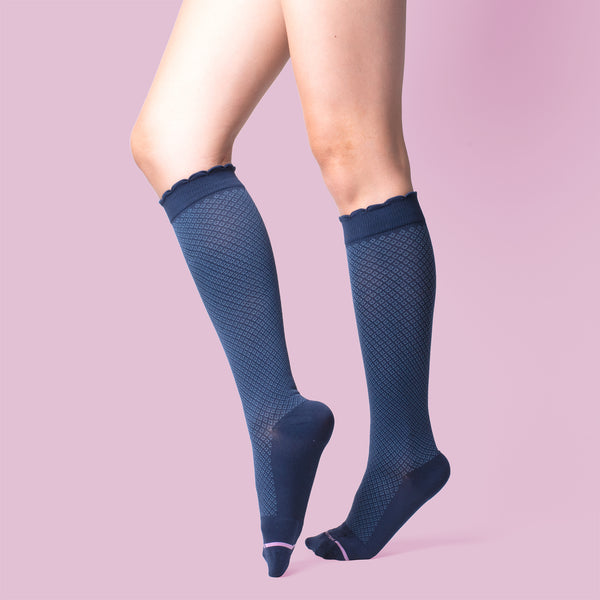 Dr. Motion Neat Plaiting | Knee-High Compression Socks For Women