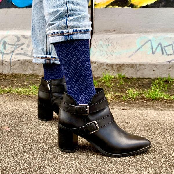 Dr. Motion Neat Plaiting | Knee-High Compression Socks For Women