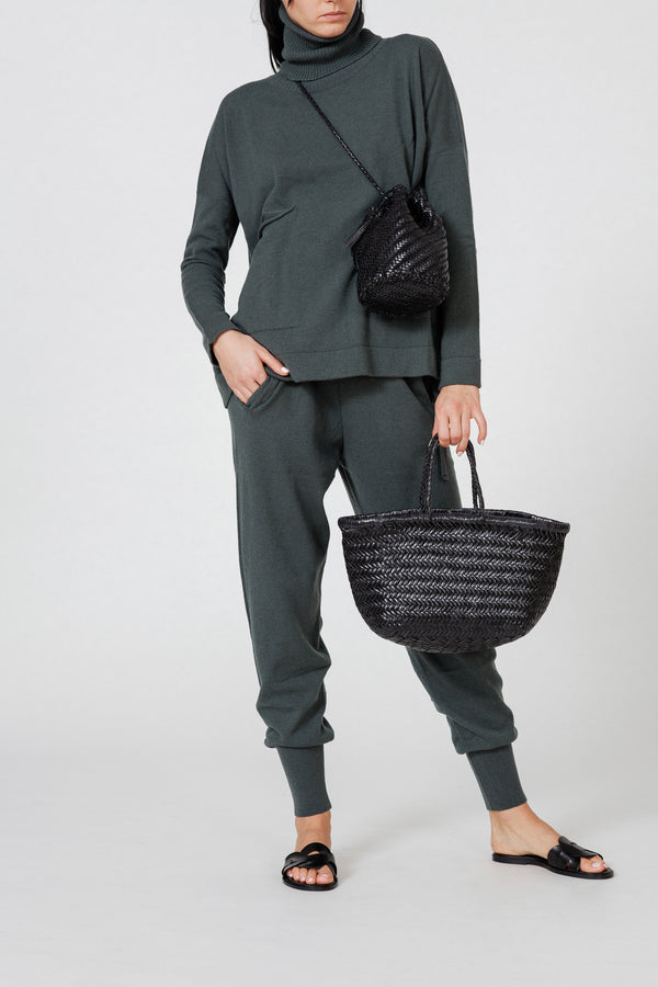 Dragon Diffusion Pompom Double Jump Black