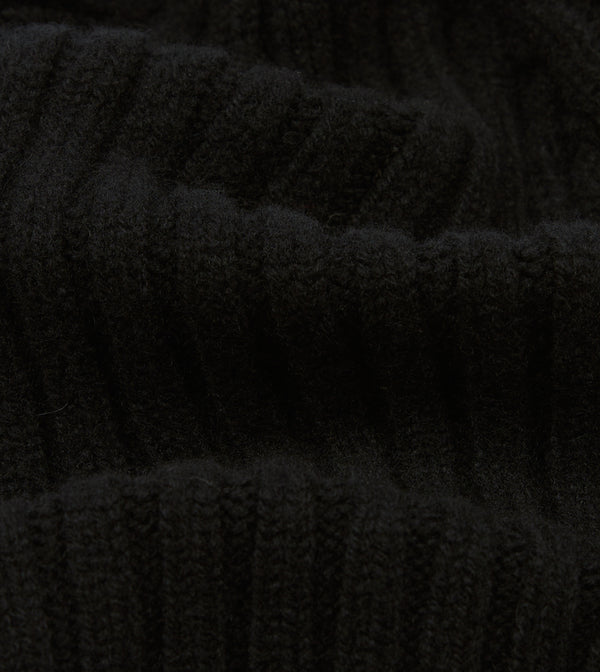 Drake's Black Lambswool Ribbed Knit Cap