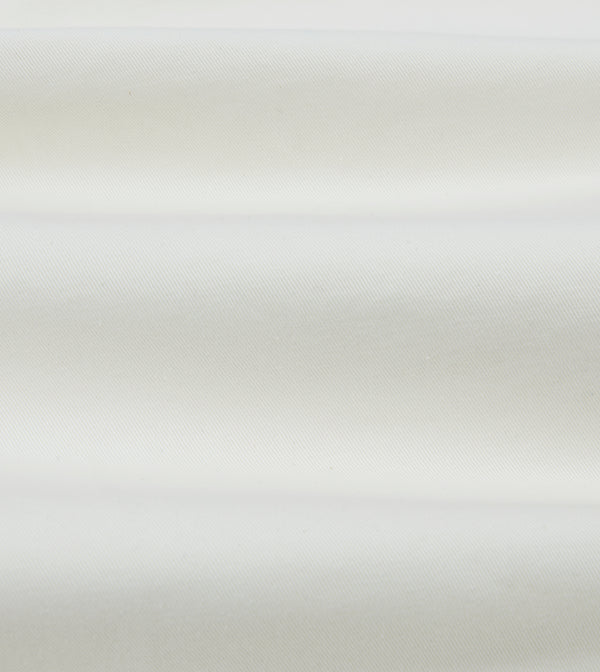 Drake's Washed Ecru Cotton Twill Single-Pleat Shorts