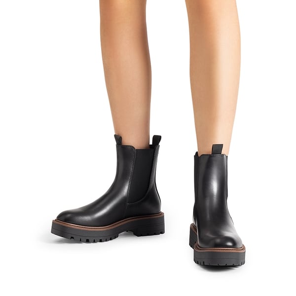 Dream Pairs Lug-Sole Slip-on Chelsea Boots