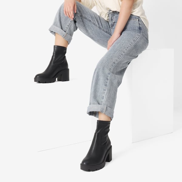 Dream Pairs Women's Chunky Lug Sole Ankle Booties