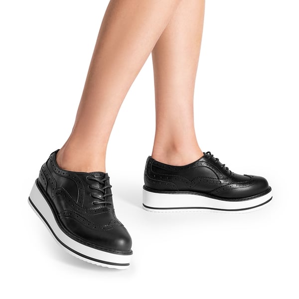 Dream Pairs Women’s Wingtip Oxford Sneakers