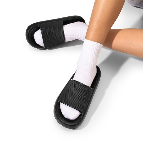 Dream Pairs Lightweight Responsive Footbed Slippers