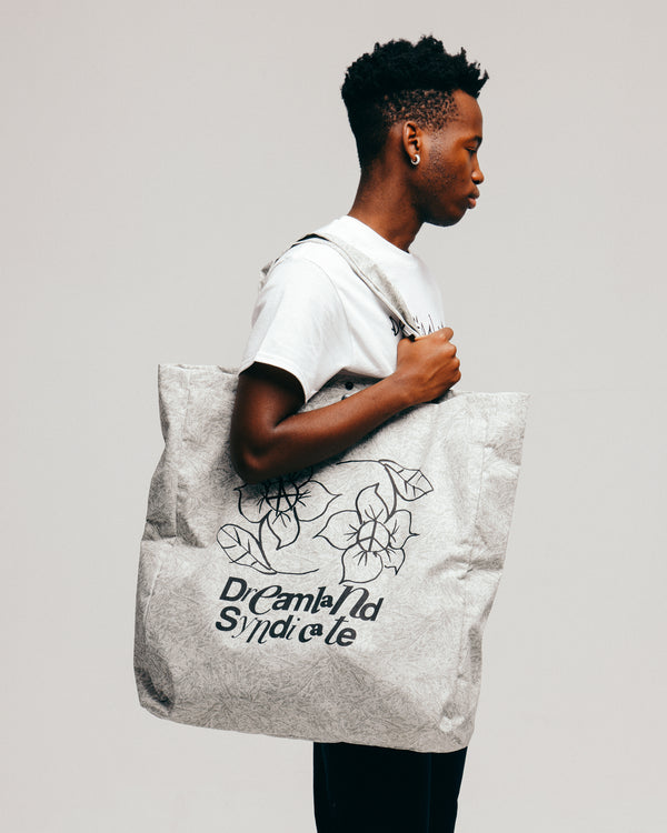 Dreamland Syndicate FLOWERS SNOW Tote Bag XL