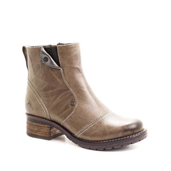 dromedaris Kassia Scrunched Leather Boot