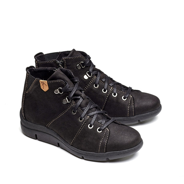 Dromedaris Vonie Nubuck Leather Ankle Bootie