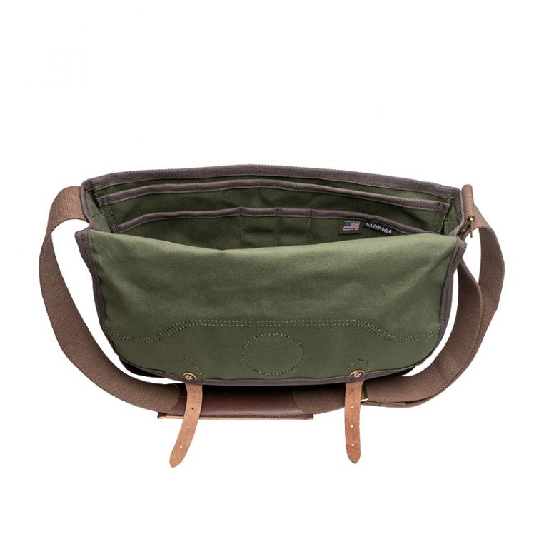 Duluth Pack SKU: B-137 Deluxe Book Bag