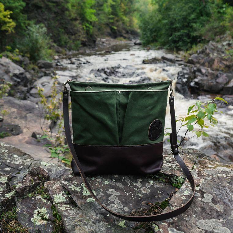 Duluth Pack SKU: B-460 Convertible Jet-Setter Tote