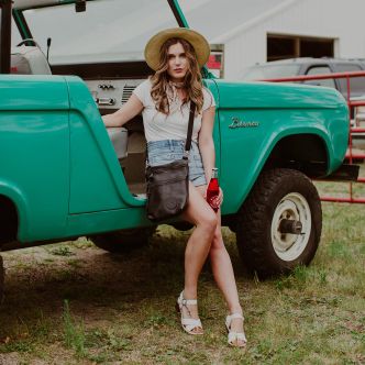 Duluth Pack SKU: L-502 Leather Traverse Crossbody Bag