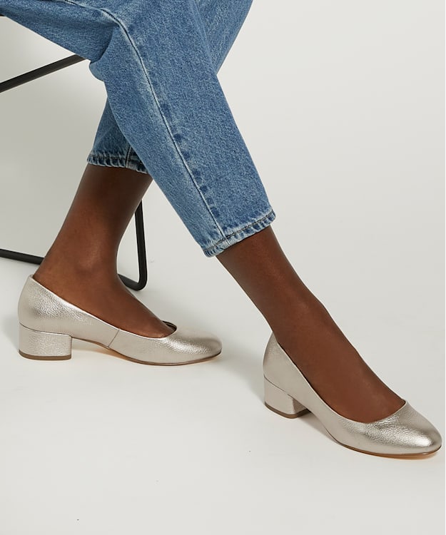 Dune London Bracket - Gold Wide Fit Comfort Block-Heeled Courts