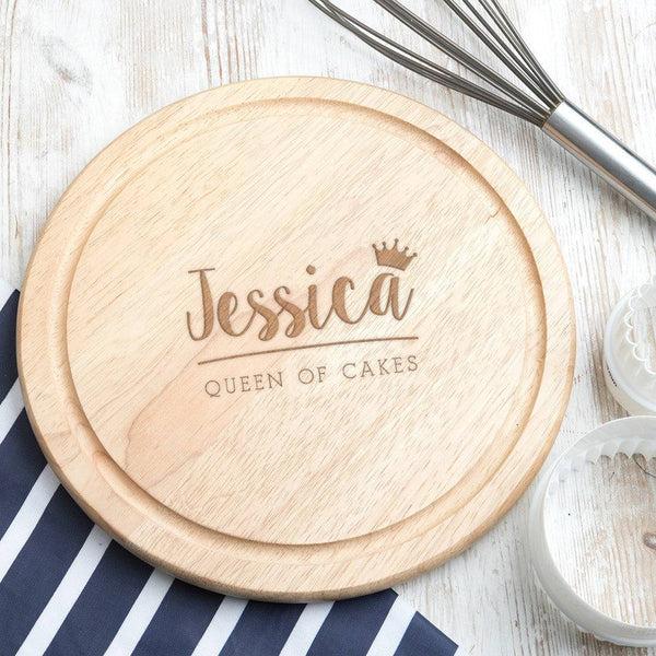 dust and things Personalised 'Queen Of Cakes' Round Baking Board