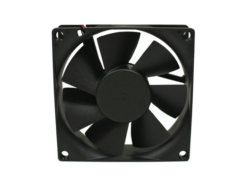 dynatron 80 x 80 x 25 mm DC Fan