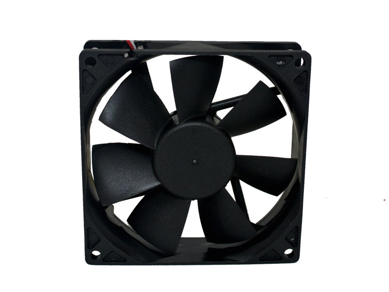 dynatron 92 x 92 x 25 mm DC Fan