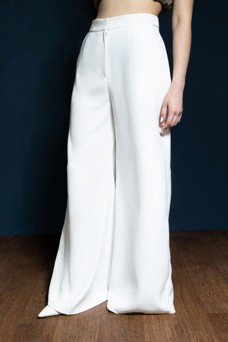 e vee Elva Wide Cutbray Pants White