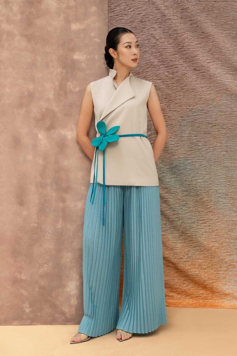 E Vee Hanako Pleats Pants