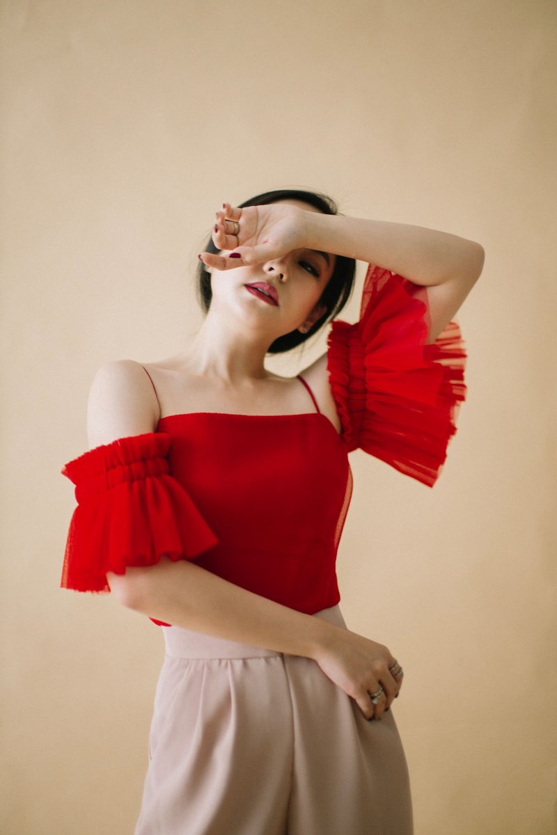 e vee Ruby Top Basic Pants