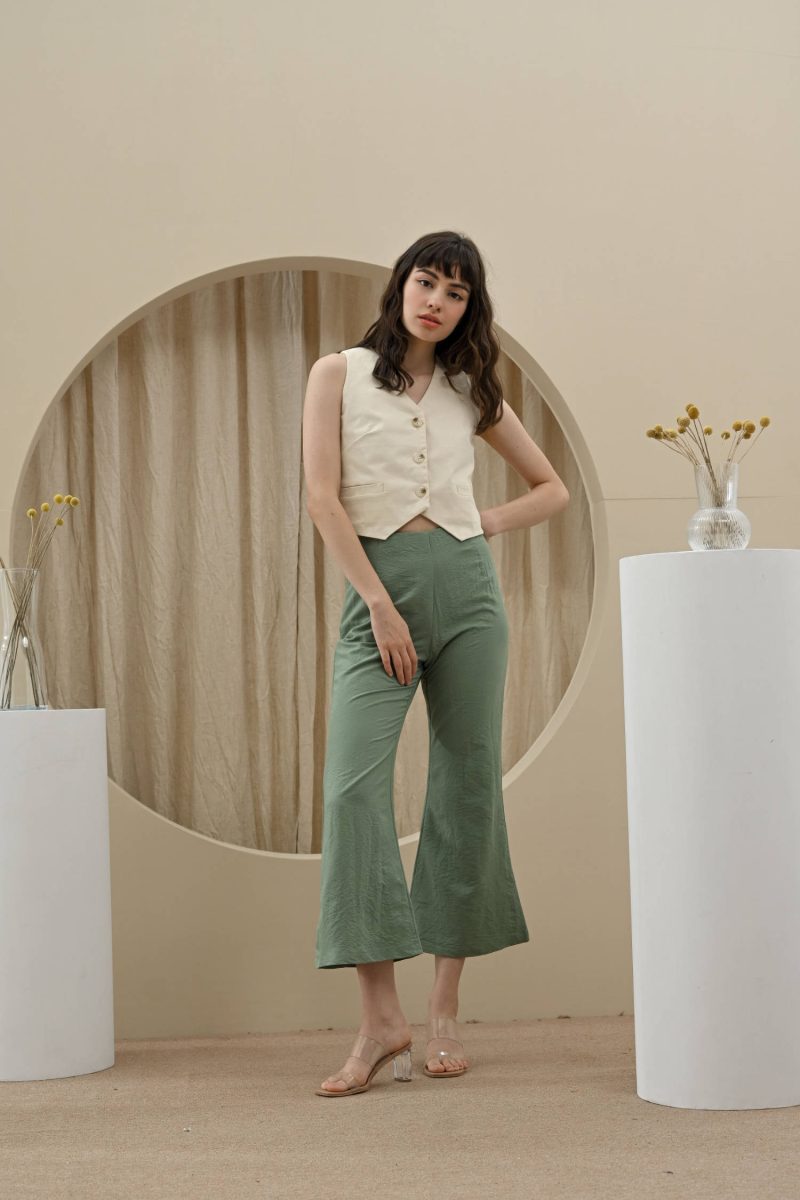 e vee Rumi Crop Vest and Caily Flare Pants
