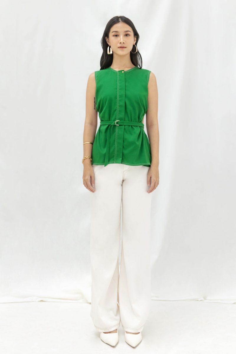 e vee Two holes in one Top