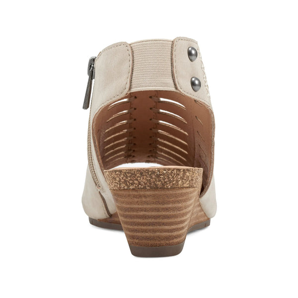 Earth Shoes Hana Round Toe Laser Cut Dress Sandals Light Natural