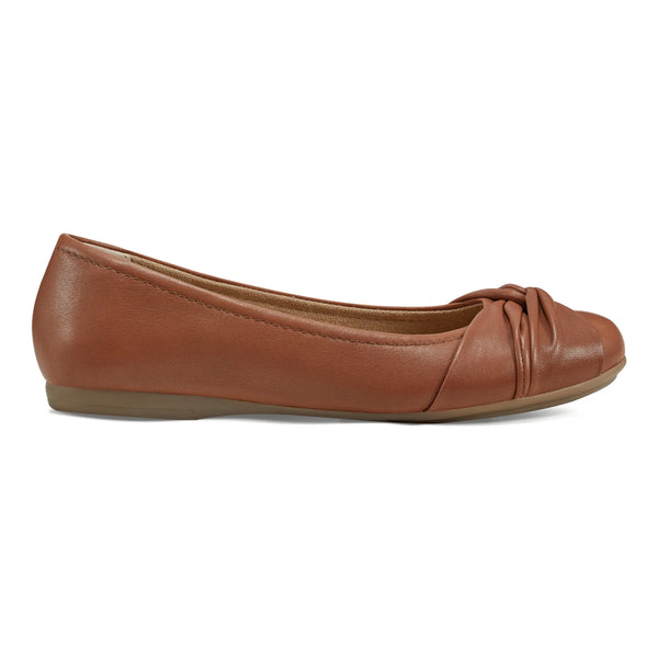 earth shoes Jacci Lightweight Round Toe Slip-on Dress Flats Medium Brown