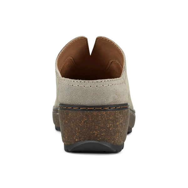 Earth Shoes Kolia Round Toe Slip-on Casual Clogs Brown
