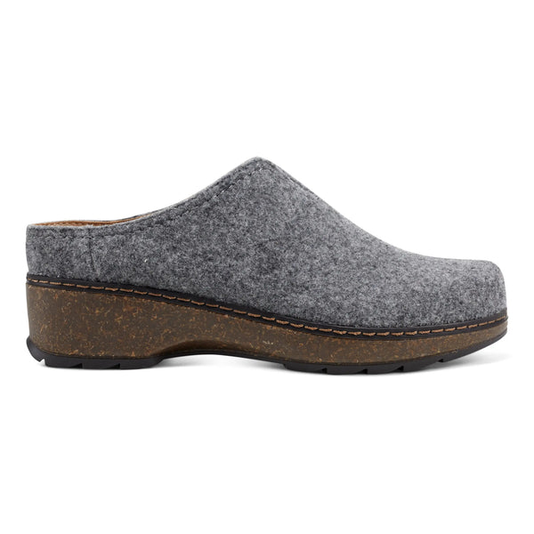 earth shoes Kolia Round Toe Slip-on Casual Clogs Light Gray