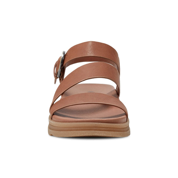 Earth Shoes Lainey Casual Strappy Round Toe Flat Sandals Medium Natural