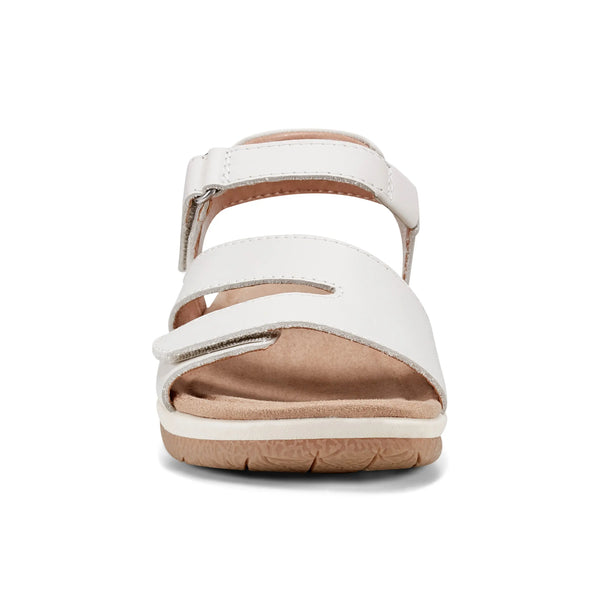 Earth Shoes Sureal Casual Strappy Round Toe Flat Sandals Ivory