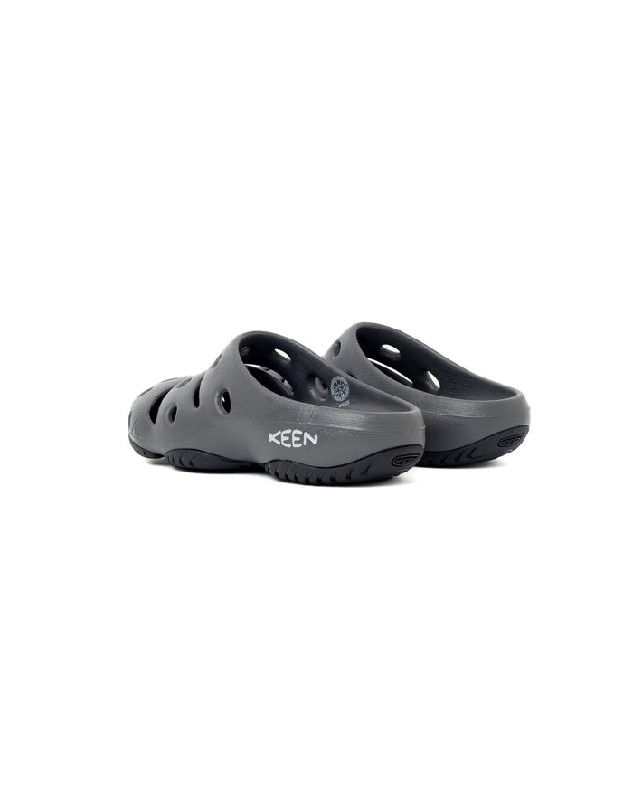 Eat Dust KEEN Women's Yogui : Magnet Black