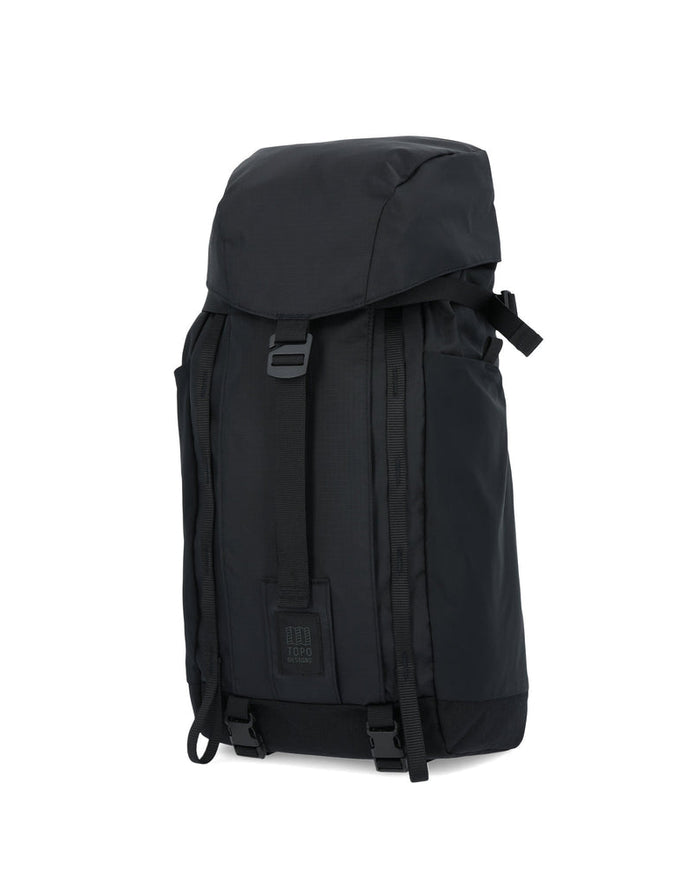 eat dust Topo Designs Mountain Pack 16L Black