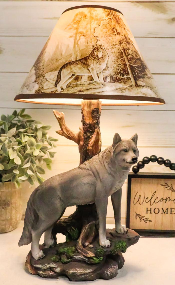 ebros gift Denizen Of Twilight Lone Gray Wolf Table Desktop Lamp With Forest Shade Decor