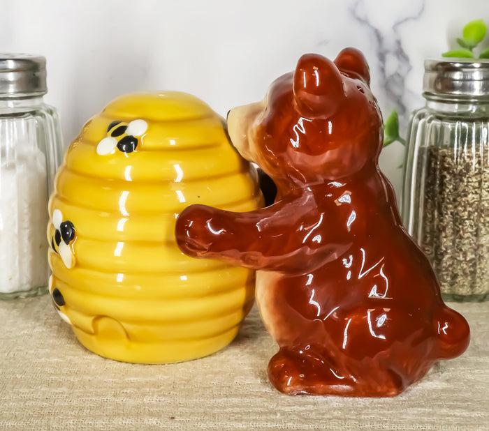 ebros gift Ebros Bear Hugging Beehive With Bumblebees Ceramic Salt And Pepper Shakers Set