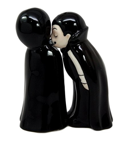 Ebros Gift Ebros Dracula Vampire Love At First Bite Ceramic Salt Pepper Shakers Set 4"H