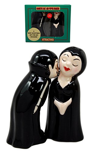 Ebros Gift Ebros Dracula Vampire Love At First Bite Ceramic Salt Pepper Shakers Set 4"H