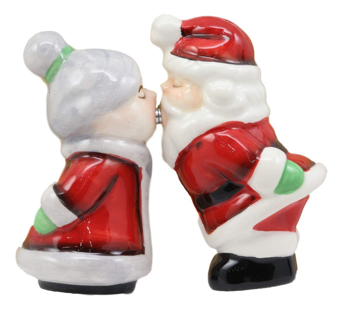 ebros gift Ebros Kissing Mr And Mrs Santa Claus Couple Magnetic Salt And Pepper Shakers Set
