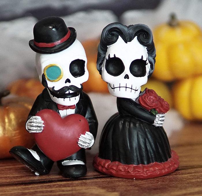 ebros gift Ebros Mr and Mrs Poe Gothic Romantic Skeleton Couple with Big Red Heart SET OF 2