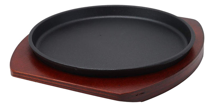 Ebros Gift Ebros Personal Size Cast Iron Sizzling Fajita Pan Skillet Japanese Steak Plate With Wood Underliner Base Restaurant Home Kitchen Cooking Supply (Round 8.75"Diameter)