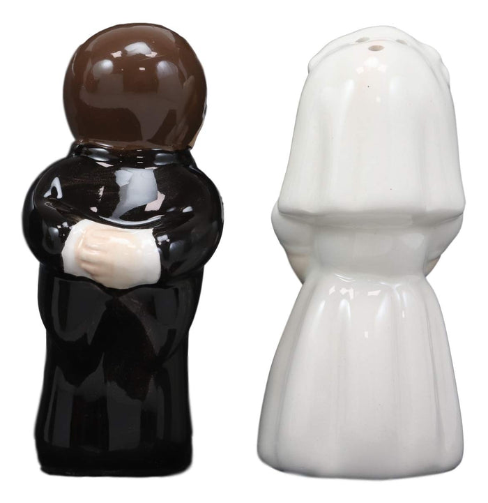 Ebros Gift Ebros Romantic Bridal Wedding Kissing Bride And Groom Magnetic Salt Pepper Shakers Set