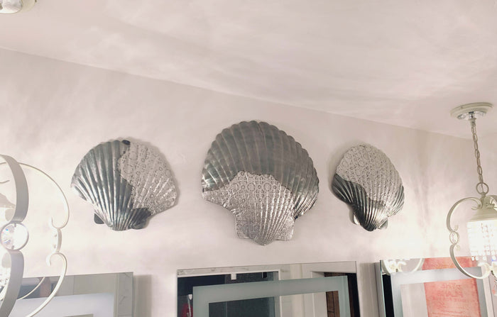 ebros gift Ebros Sea Shell Clams 3 Piece Large To Small Size Aluminum Metal Wall Decor
